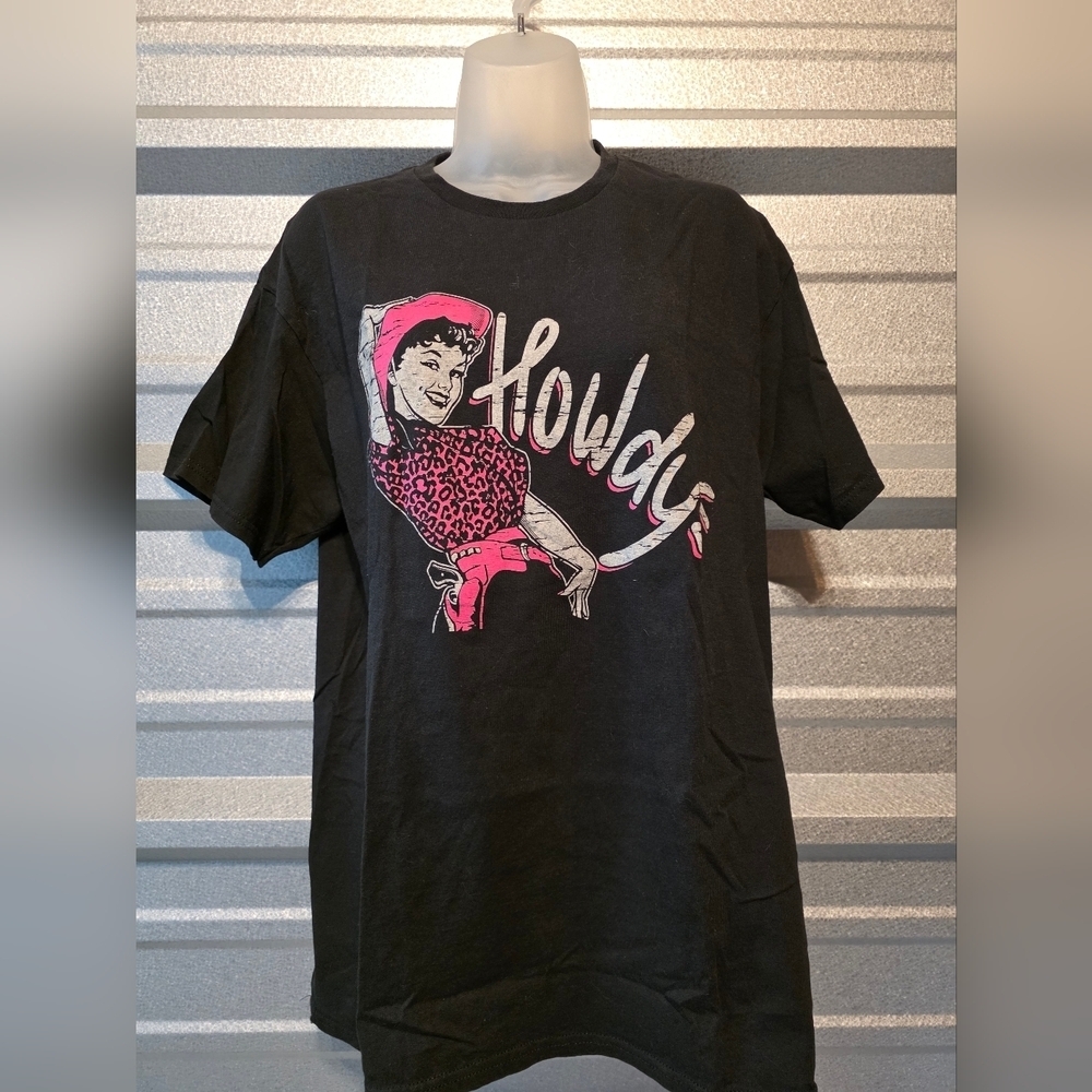 Delta Black 'Howdy' Graphic T-Shirt